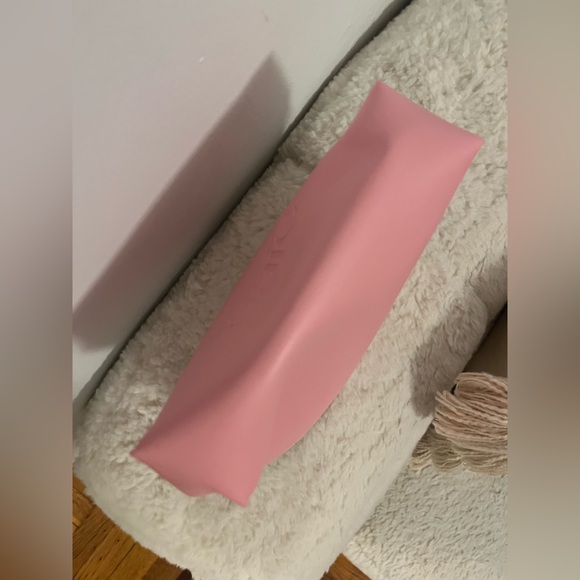 Saie Cosmetic Bag - Picture 4 of 4